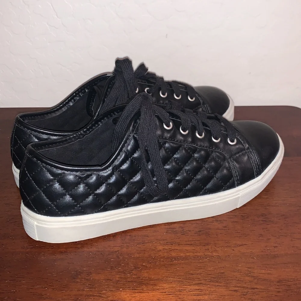 MADDEN GIRL BRAND NEW SIZE 8 SUPER CUTE LEATHER ATHLETIC SHOES - Picture 3 of 10
